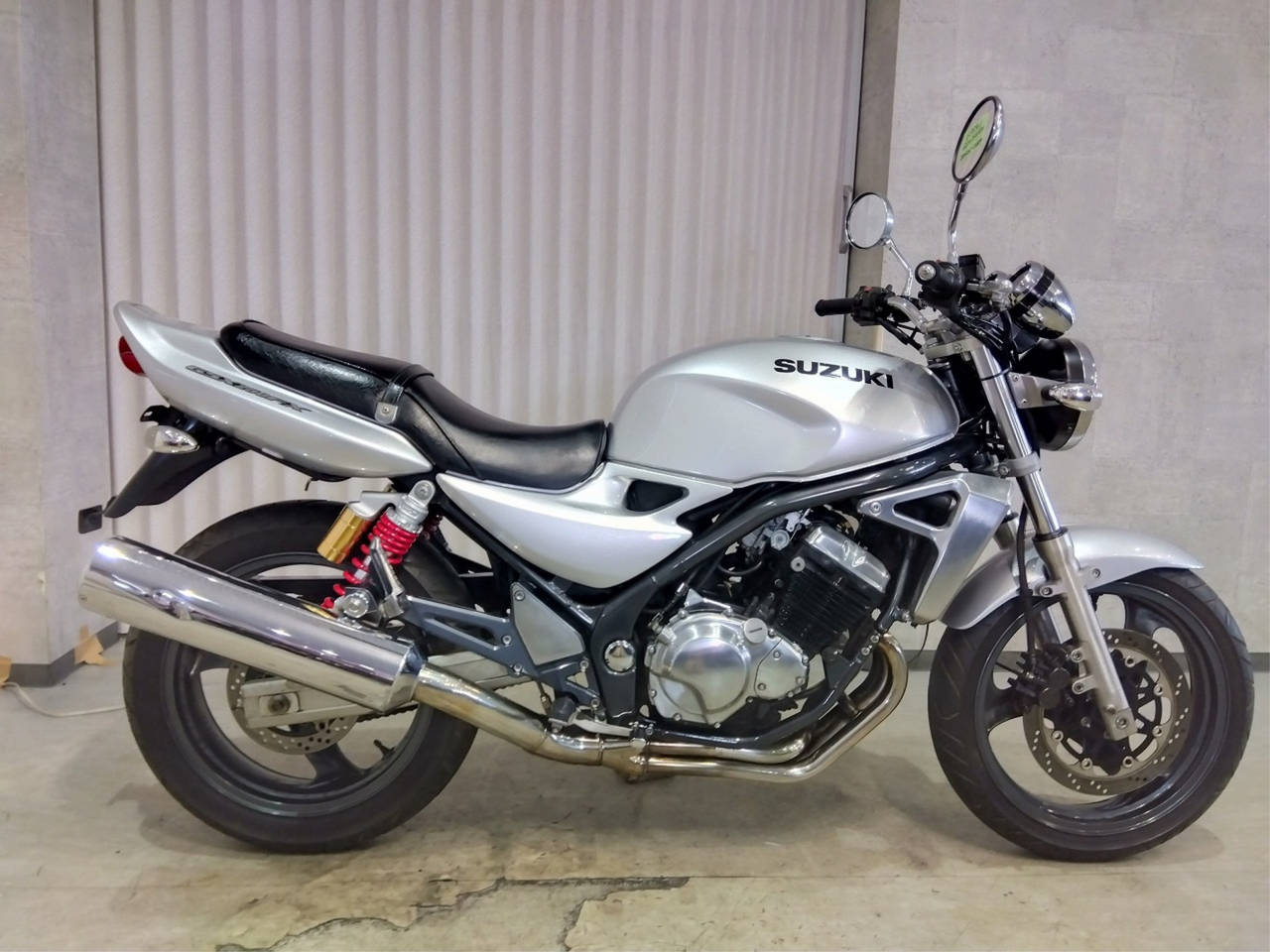 Suzuki GSX250 KATANA
