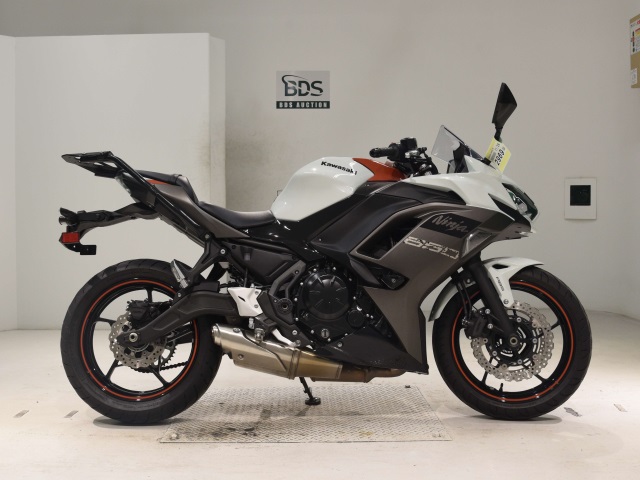 Kawasaki NINJA650 2023