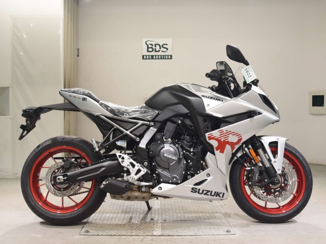Suzuki GSX-8R 2024