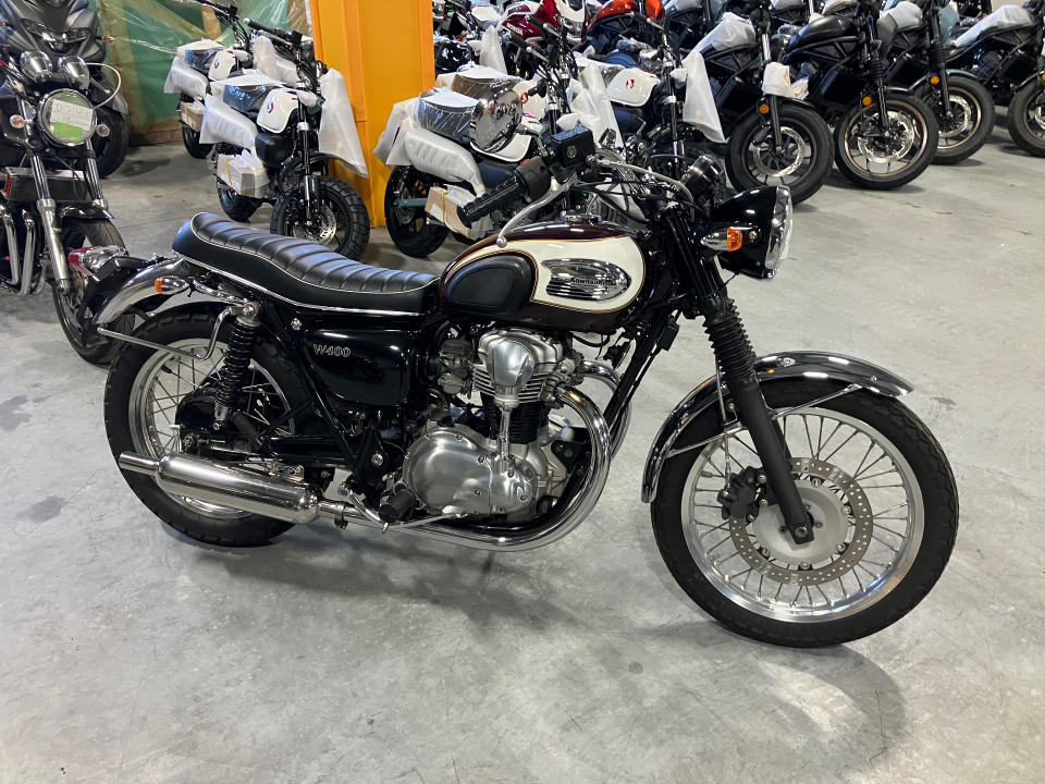 Kawasaki W400 2011