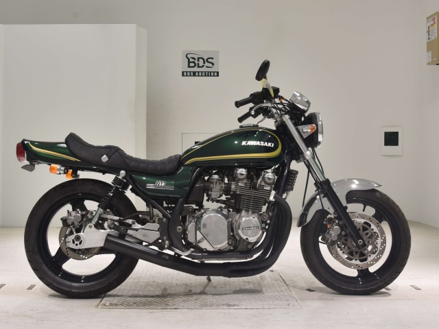 Kawasaki ZEPHYR750 2023