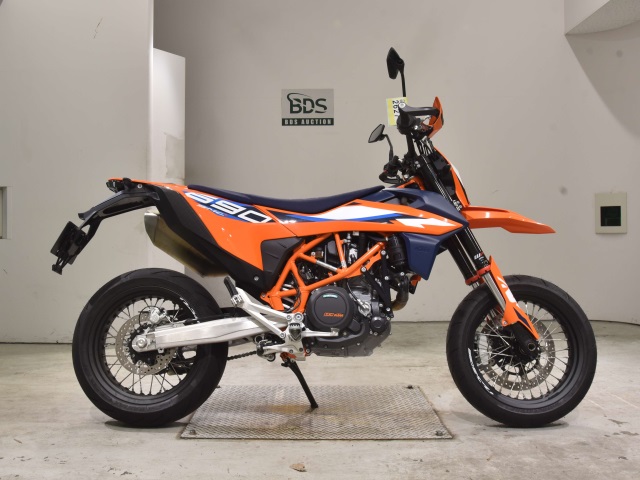KTM 690 SMC R 2024