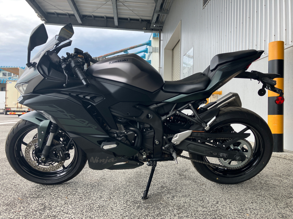 Kawasaki ninja zx-4r se 2025