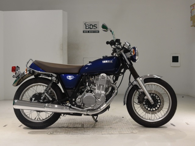 Yamaha SR400 2021