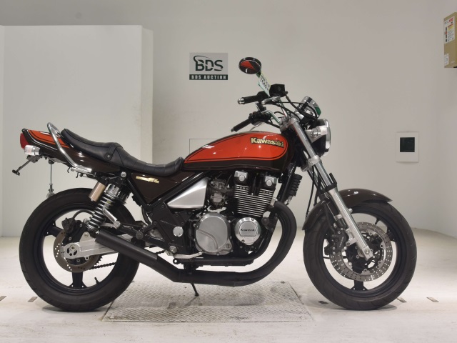 Kawasaki ZEPHYR400 2011