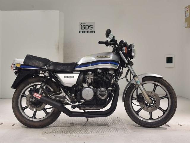 Kawasaki KZ750 2024