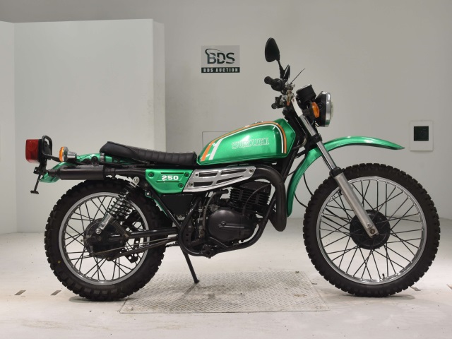 Suzuki TS250