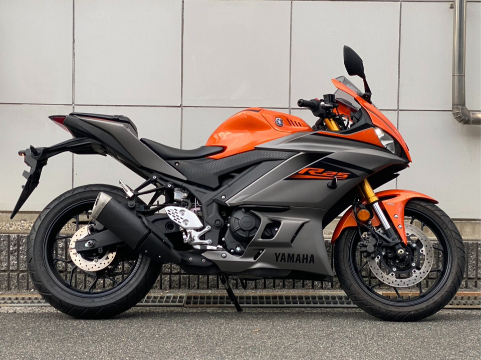 Yamaha YZF-R25 2022