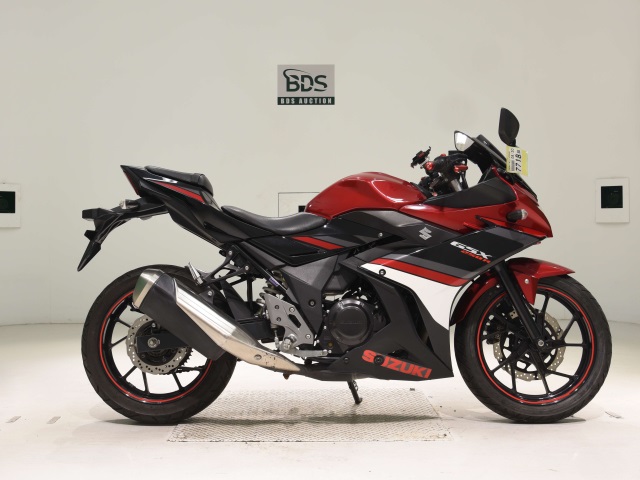 Suzuki GSX250R