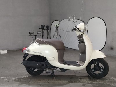 Honda GIORNO 2011
