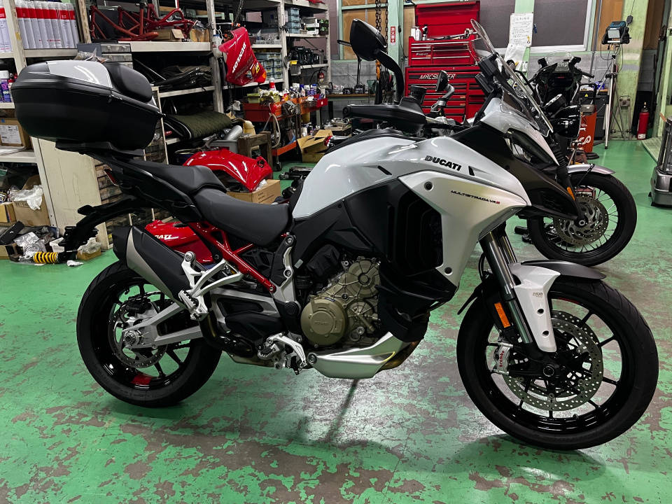 Ducati MULTISTRADA V4 2023