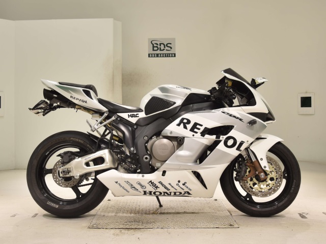 Honda CBR1000RR 2005