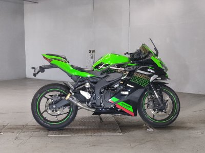 Kawasaki NINJA ZX-25R KRT 2021