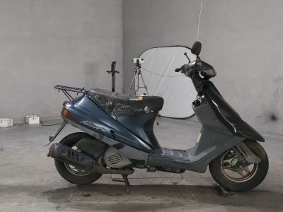 Suzuki ADDRESS V100