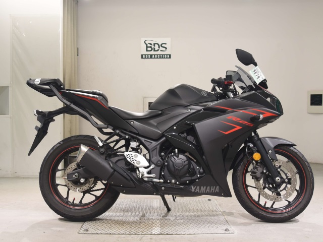 Yamaha YZF-R25 2017