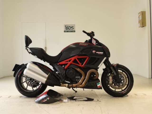 Ducati DIAVEL 2011