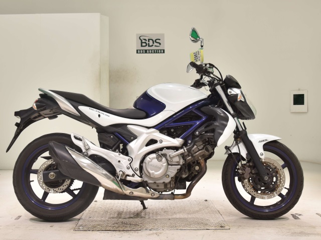 Suzuki GLADIUS SFV400 2010