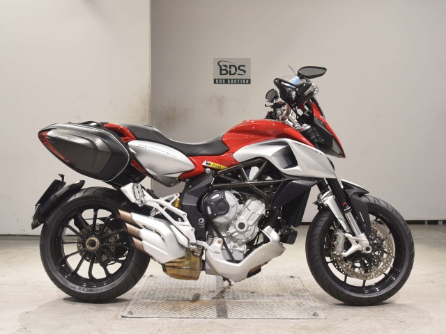 MV Agusta STRADALE 800 2015