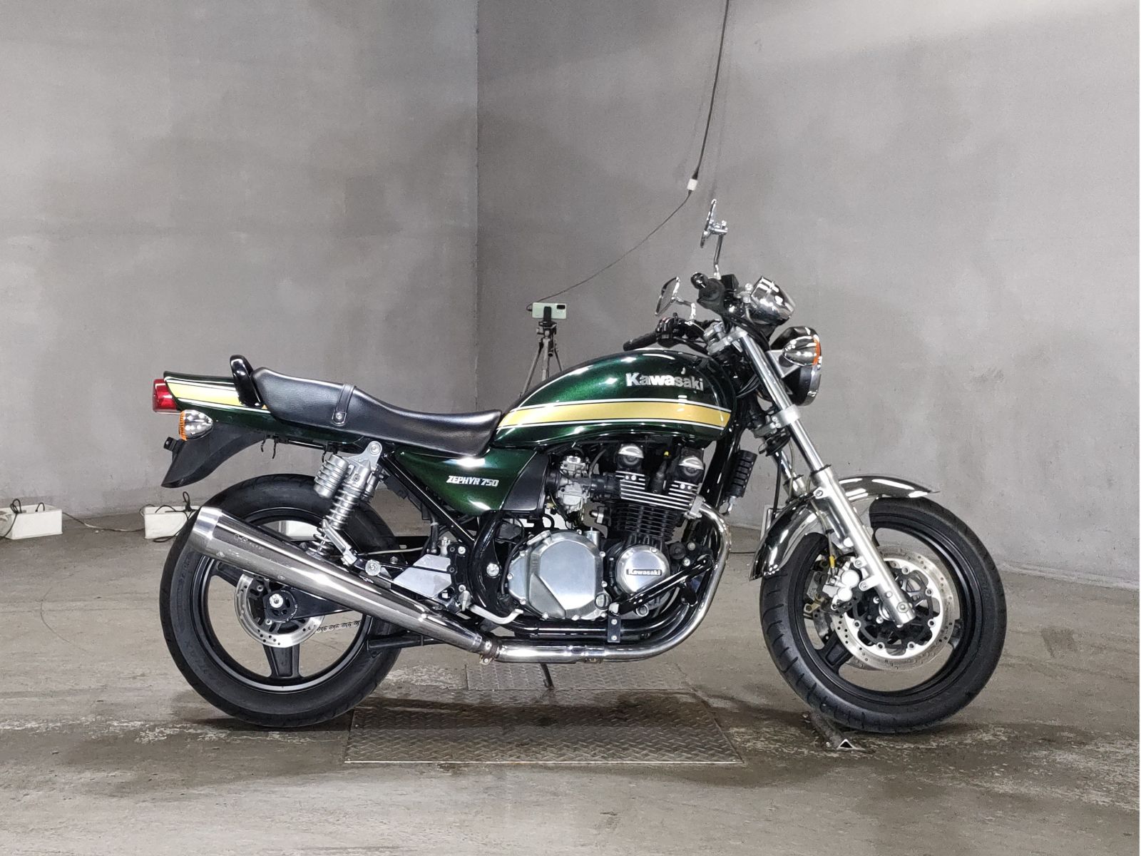 Kawasaki ZEPHYR750 2007