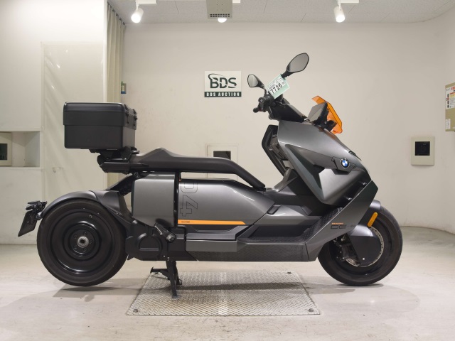 BMW CE04 2022