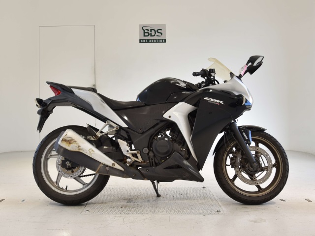 Honda CBR250RA