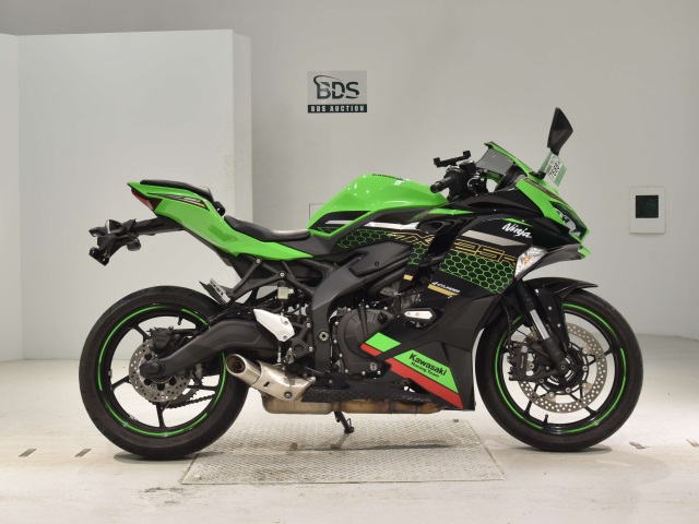 Kawasaki NINJA ZX-25R 2021