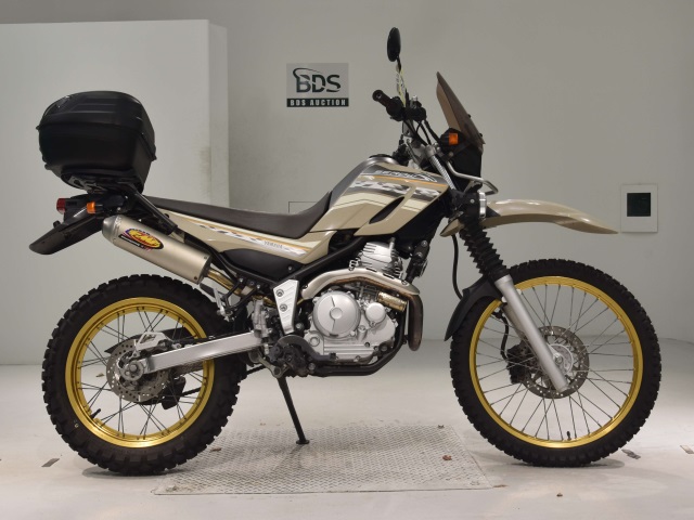Yamaha SEROW XT250 2017