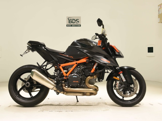 KTM 1290 SUPERDUKE R 2021
