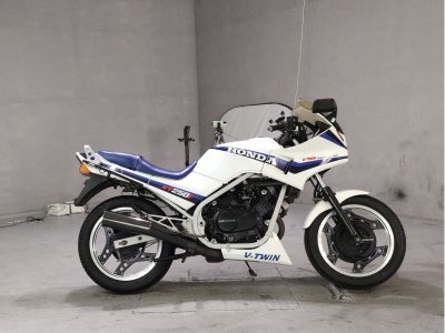Honda VT250F XELVIS 1984