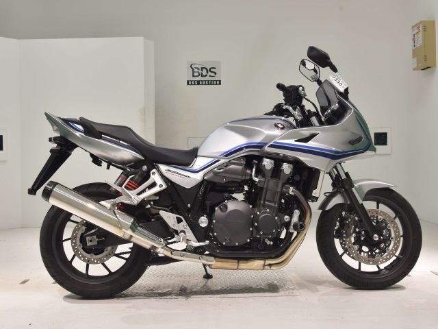 Honda CB1300SF BOLDOR 2024