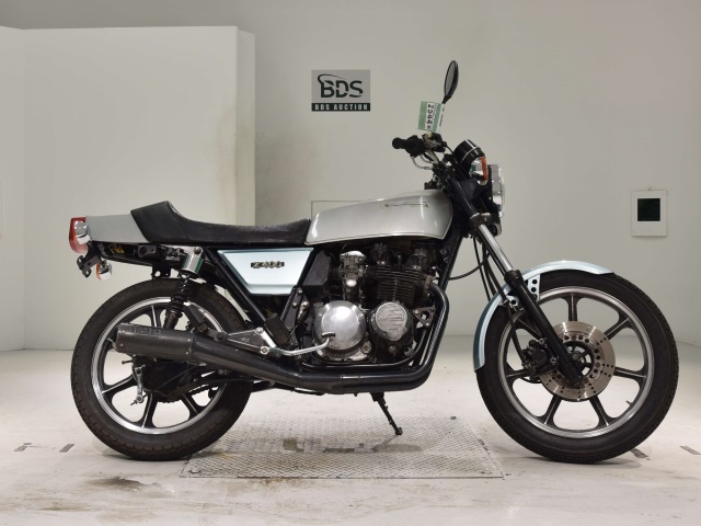 Kawasaki Z400J 2024