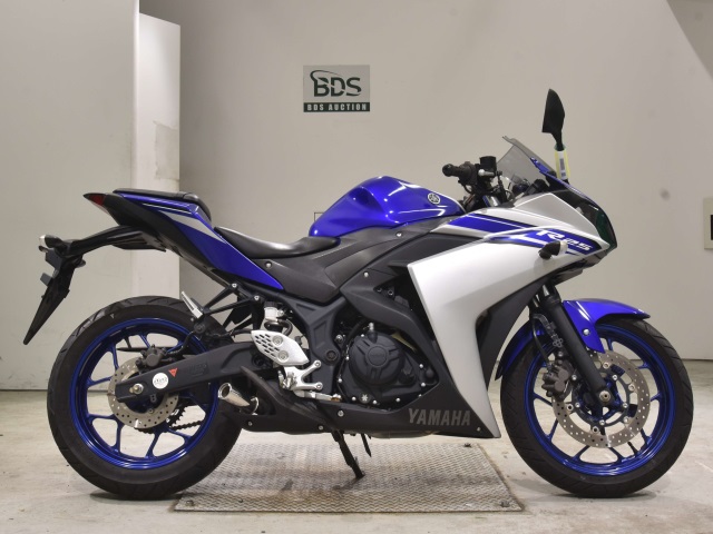 Yamaha YZF-R25 2016