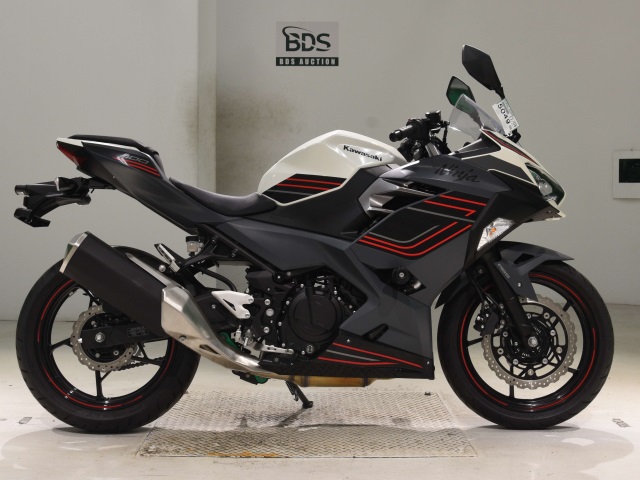 Kawasaki NINJA400 2024