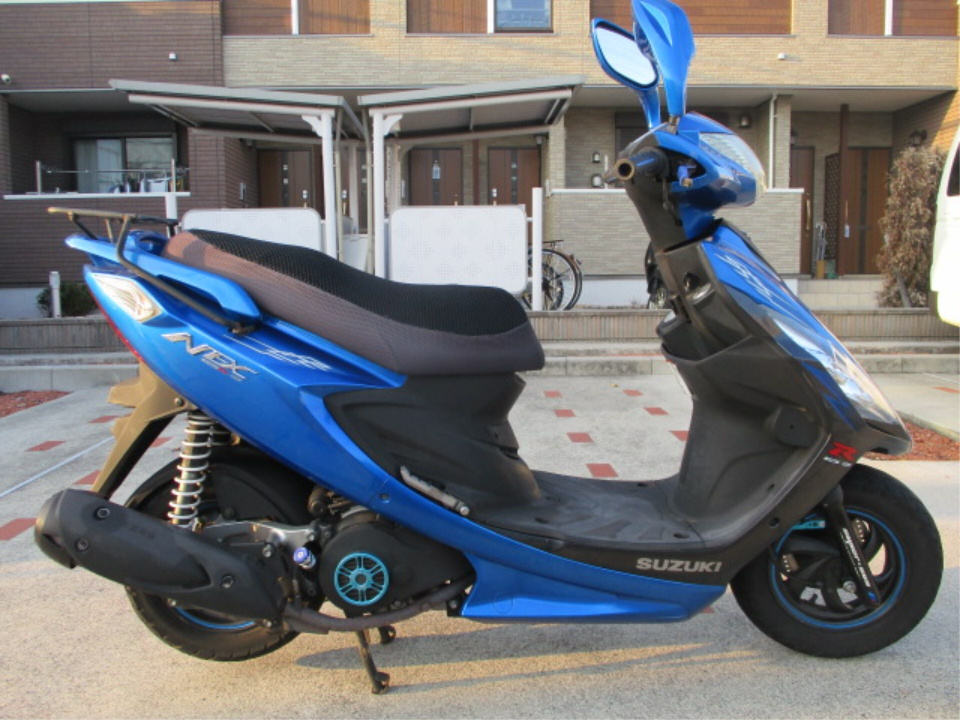 Suzuki GSR125 2012