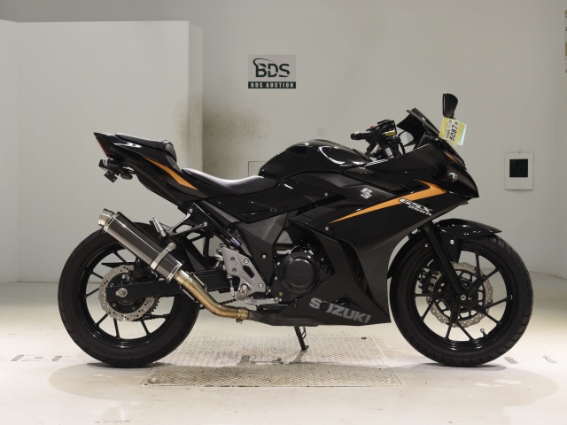 Suzuki GSX250RA