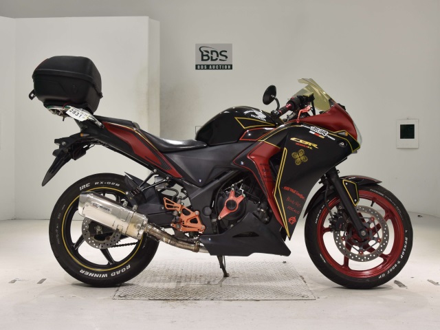 Honda CBR250R 2011