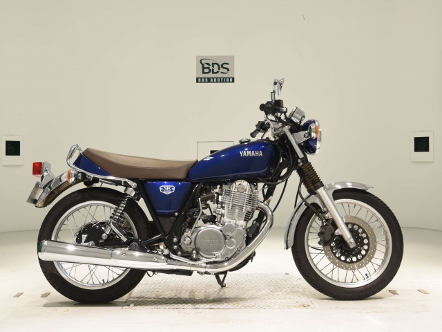 Yamaha SR400 2021