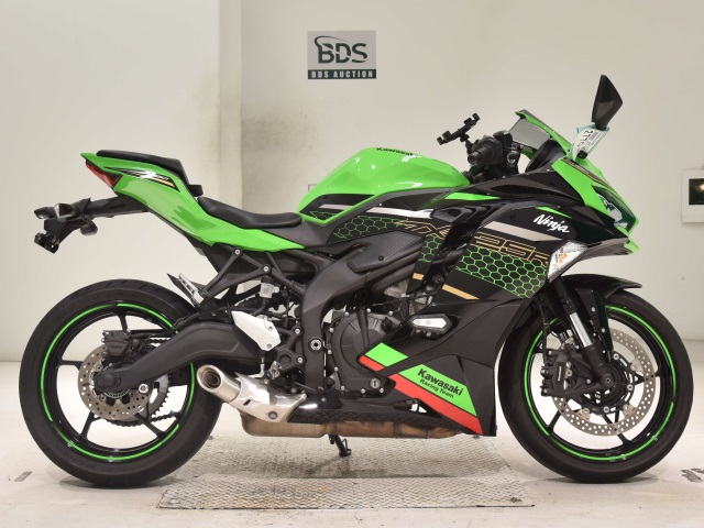 Kawasaki NINJA ZX-25R KRT 2021