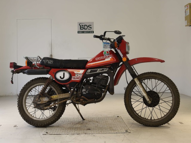 Suzuki TS250