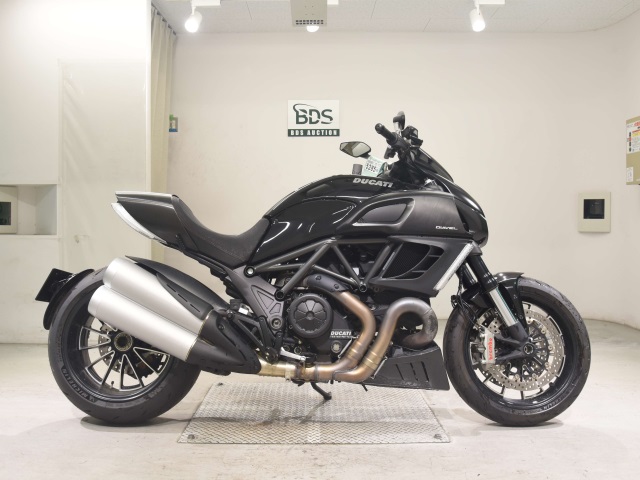 Ducati DIAVEL 2013