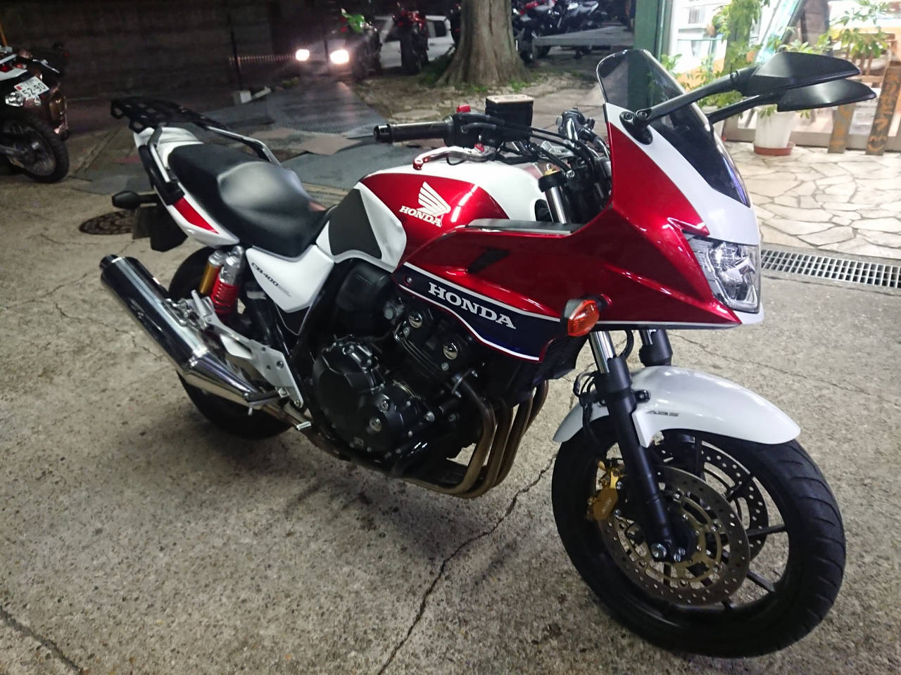 Honda CB400SFA BOLDOR 2017