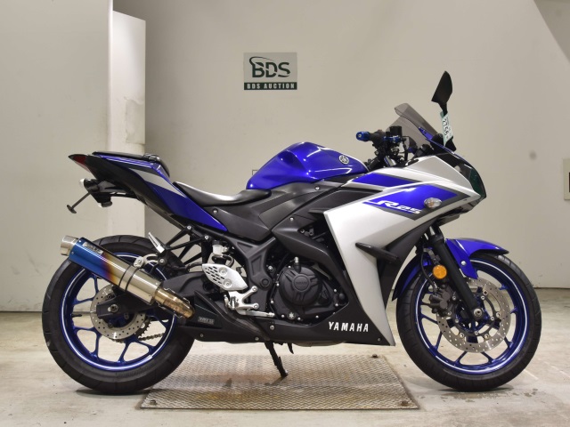 Yamaha YZF-R25 2015