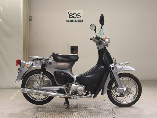 Honda C50 2006