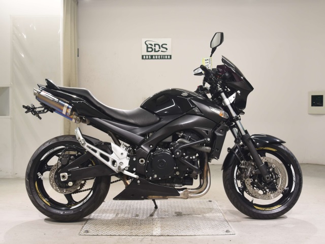 Suzuki GSR400A 2012