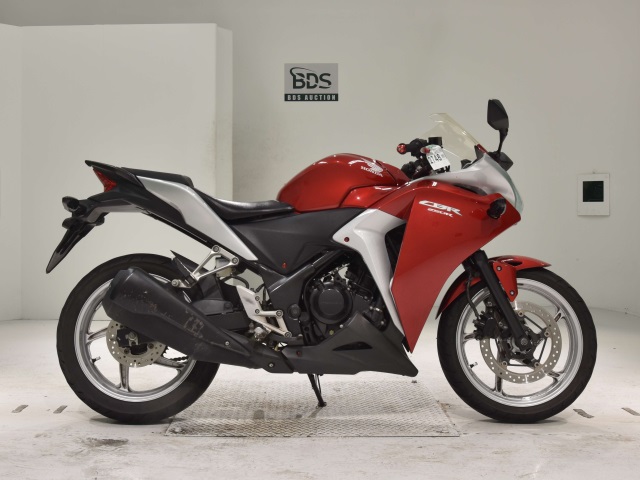 Honda CBR250R 2011