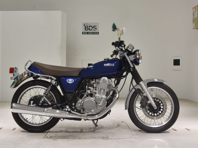 Yamaha SR400 2021