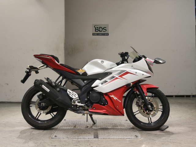 Yamaha YZF-R15 2013