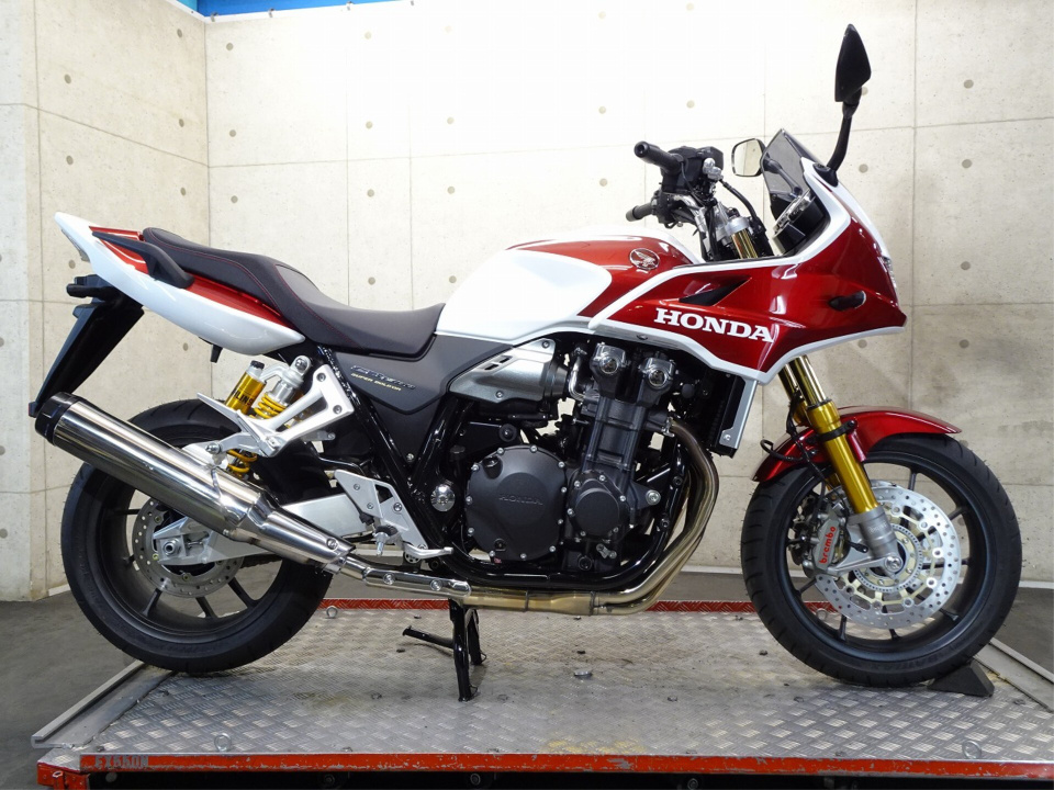 Honda CB1300SF 2025