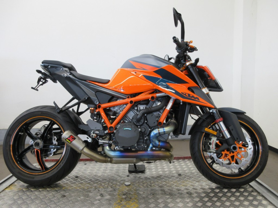 KTM 1290 SUPERDUKE R 2021