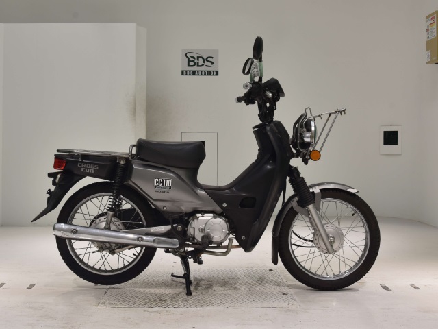 Honda CC110 CROSSCUB 2016